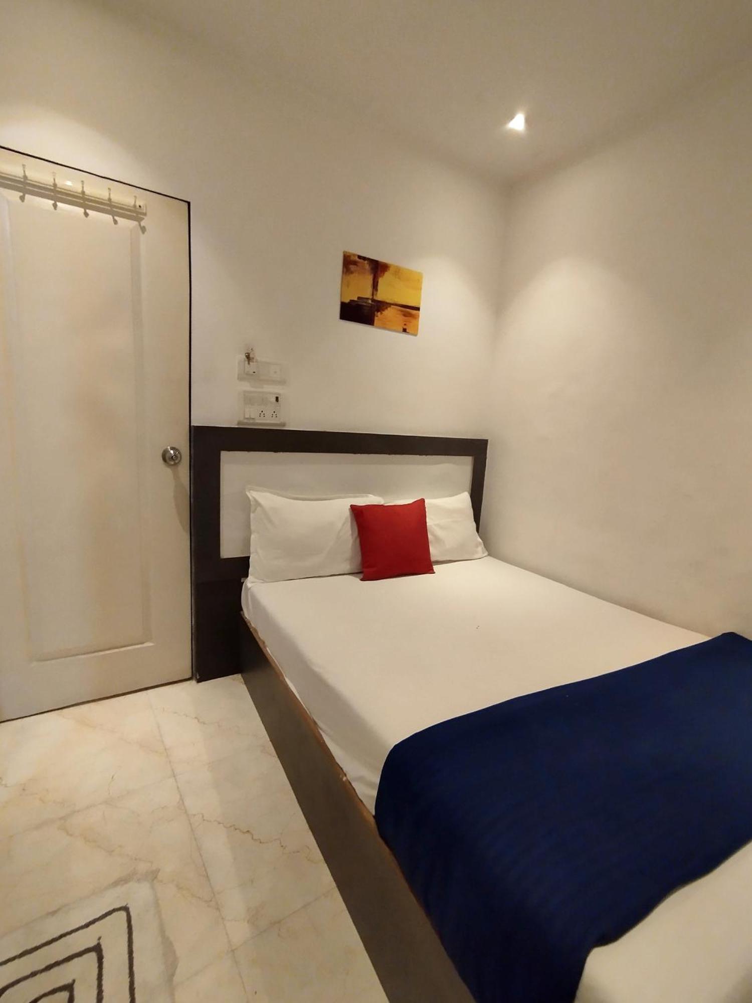 Hotel Aspen Mumbai Ngoại thất bức ảnh